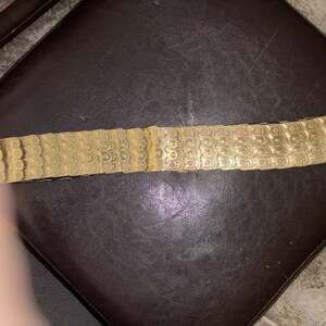 Vintage Gold Tone Metal Scalloped Fish Scales Stretch Belt